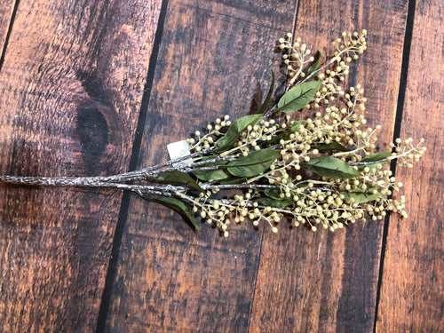 K White Berry Spray