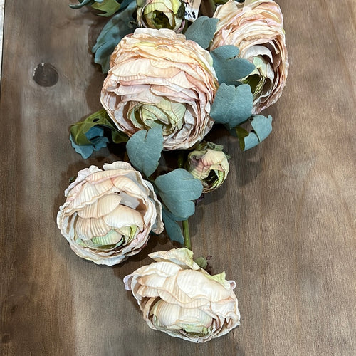 K Dried Ranunculus Blush Spray